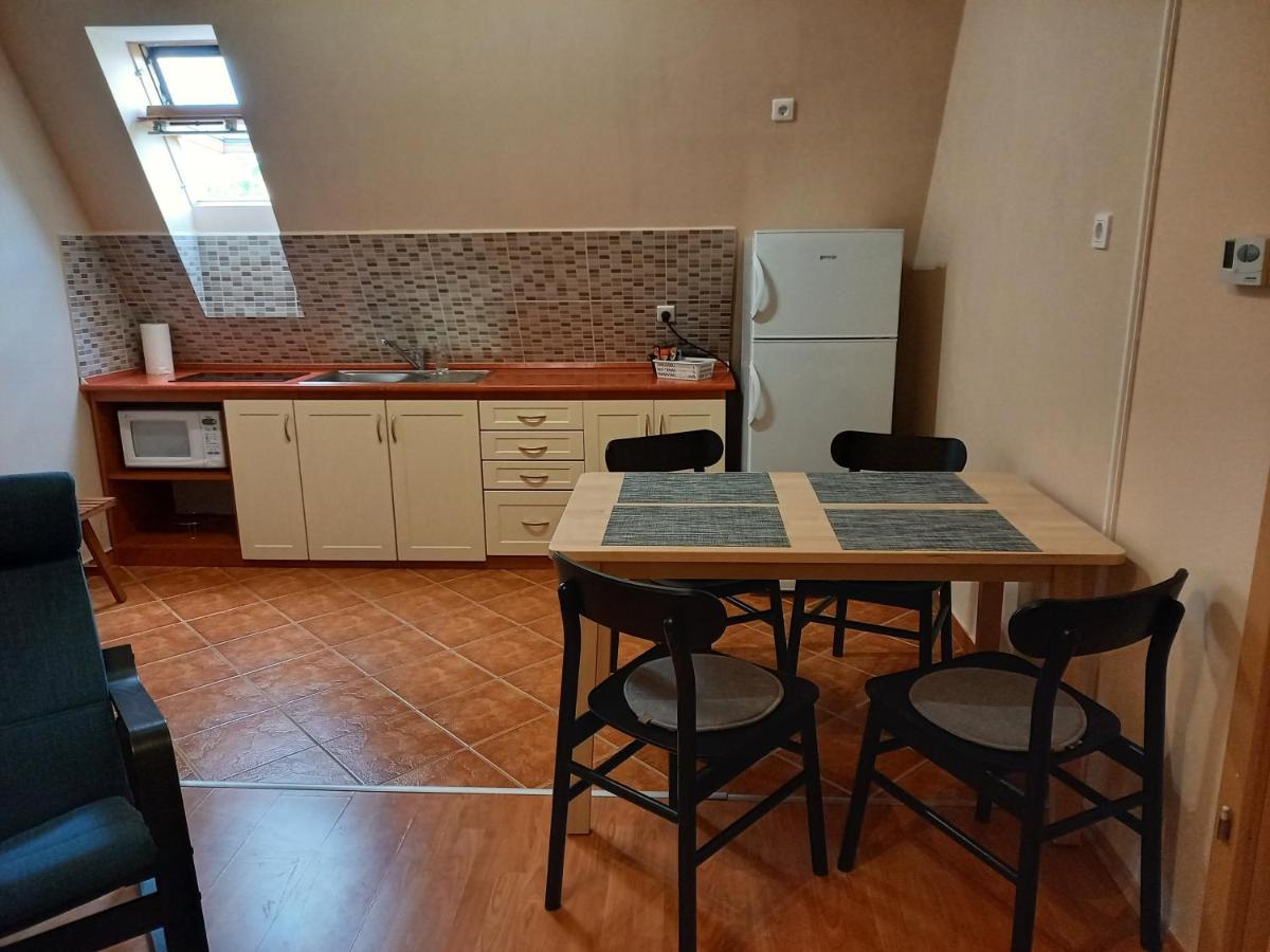 Elkap-Lak Apartment Hajduszoboszlo Ngoại thất bức ảnh